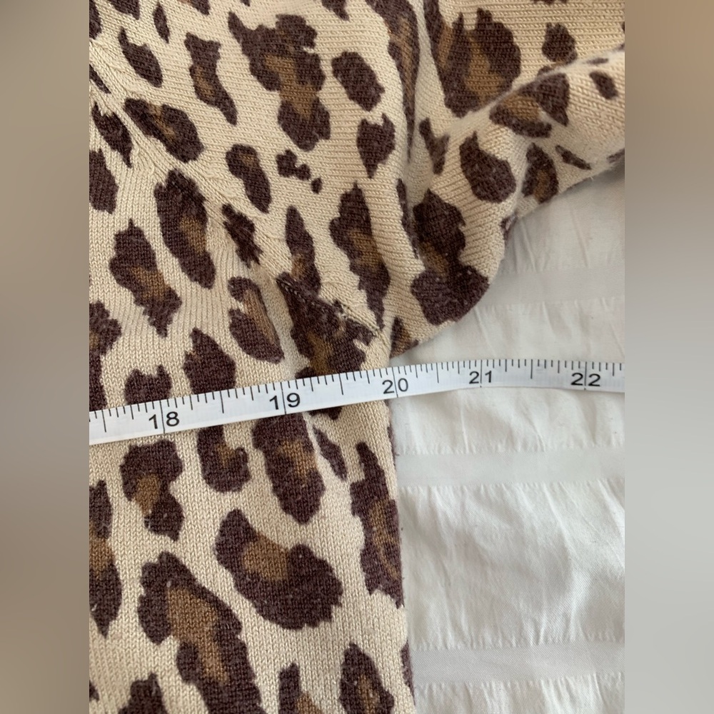 Covington Leopard Print Women's Cardigan - Picture 11 of 16